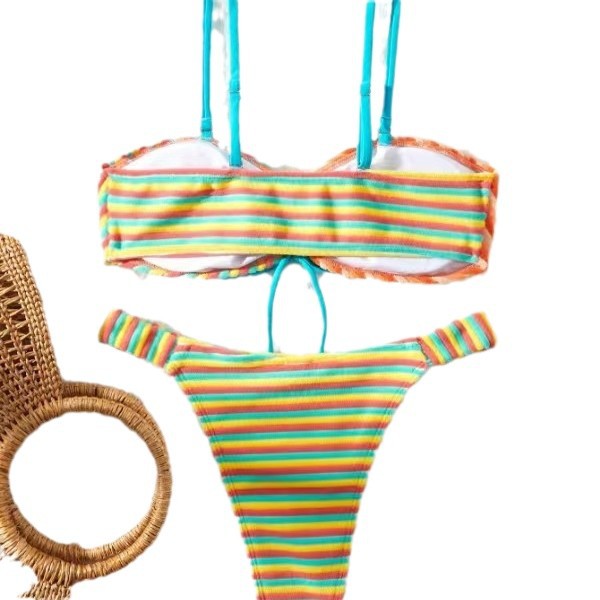 Dame bikini-sæt med raffineret indpakningsdesign og tætsiddende stofkvalitet Stilla