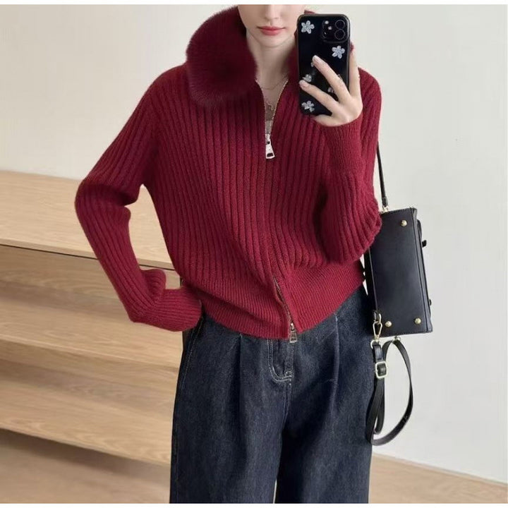 Kvinders cardigan med højkvalitets faux fur krave og elegant ribbet tekstur Stilla