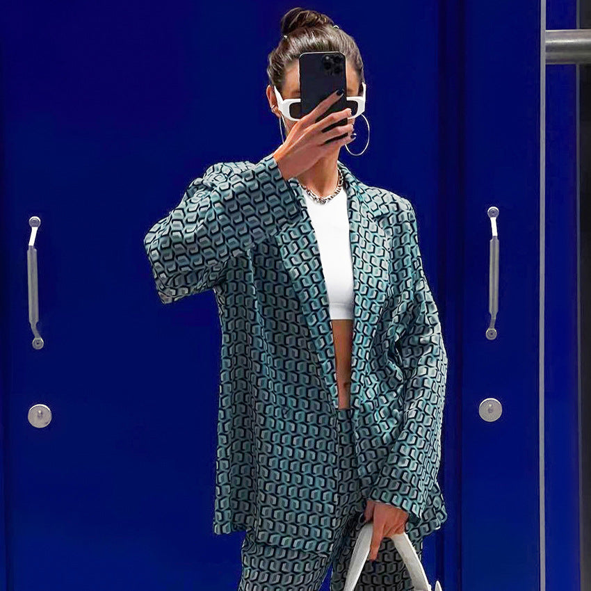 Dame blazer-bukser-kombination med moderne mønster og elegant snit Stilla
