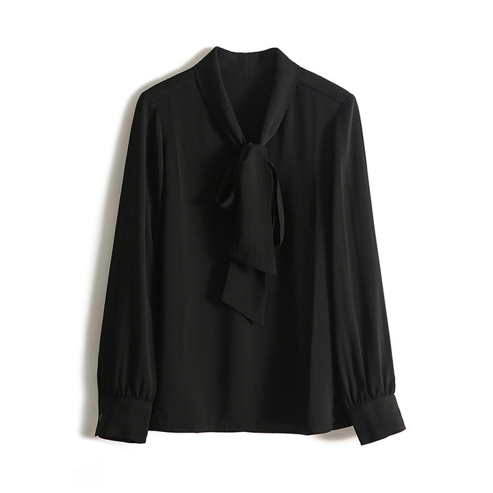 Damebluse med sløjfe krave og elegant snit Stilla