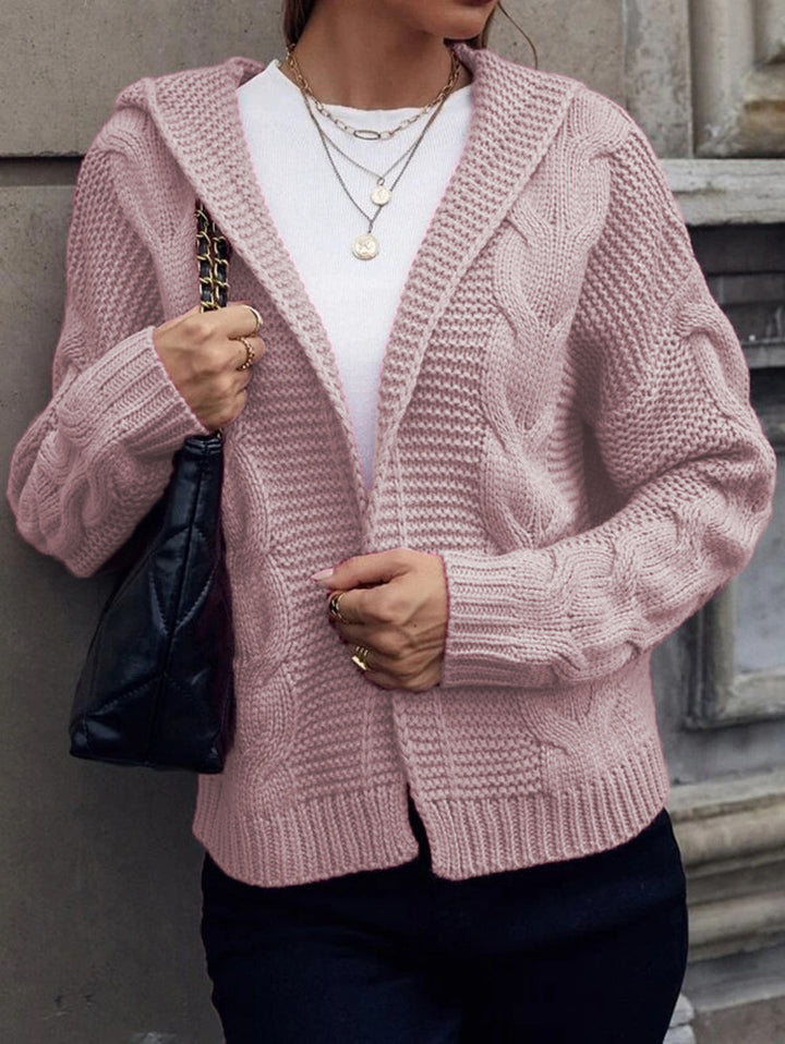 Kvinders chunky strik cardigan med hætte og struktureret kabelmønster Stilla