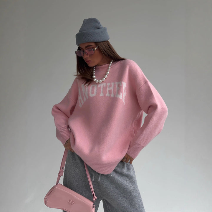 Kvinders oversized sweater med iøjnefaldende bogstaver og blødt materiale Stilla