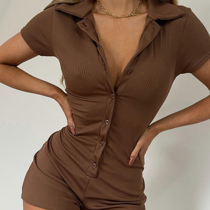 Dame tætsiddende Playsuit med knapper og kort benlængde Skovae