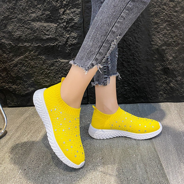 Dame Sneakers med åndbart strikmateriale og fashionable detaljer Stilla