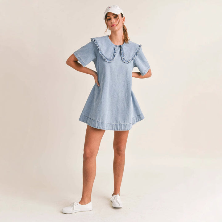 Dame Denim Kjole med legende Ruffle Krave Stilla