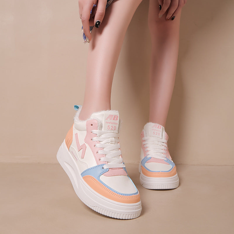 Dame højtskårne sneakers med varm inderfor og skridsikker sål Stilla
