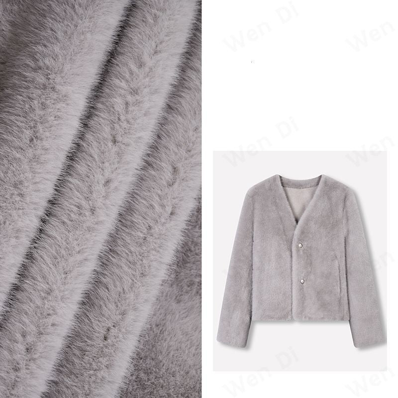 Kvinders fluffy kort jakke med elegante knapper Stilla