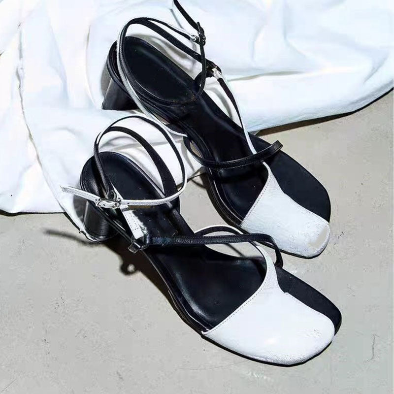 Femme Strappy Open-Toe Højhælede Sandaler med Metallic-Accent Stilla