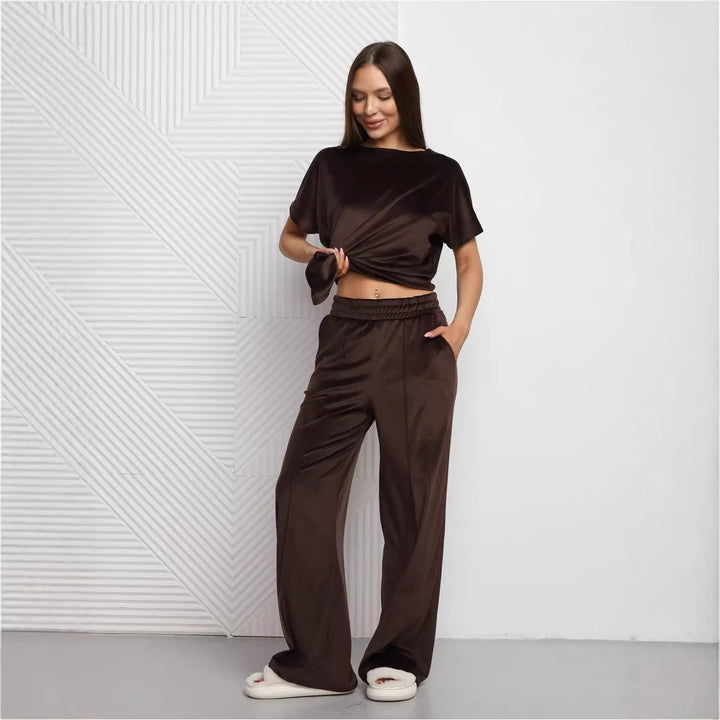 Kvindernes satin loungewear sæt med casual fit og bred-benede bukser