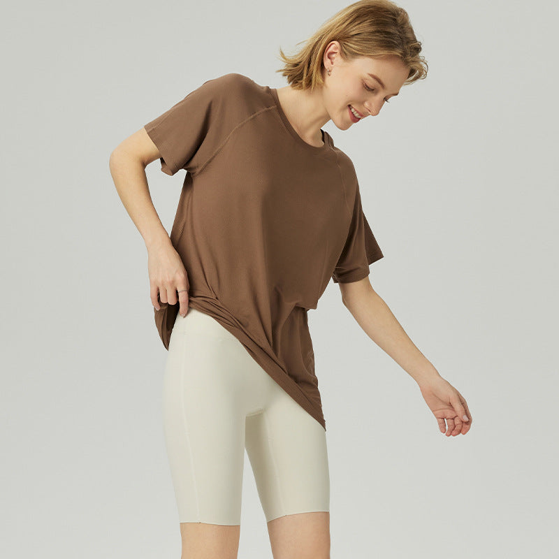 Dame Sporty T-shirt med fugtregulerende materiale og moderne snit Stilla