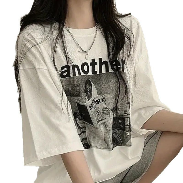 Dame T-shirt med kunstnerisk grafiktryk og moderne snit Stilla