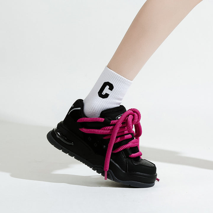 Dame Urban sneaker-design med innovativ dæmpningsteknologi og åndbar konstruktion Stilla