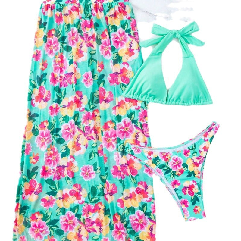 Dame bikini sæt med blomsterdesign og moderne gennemsigtig indpakningsnederdel Stilla