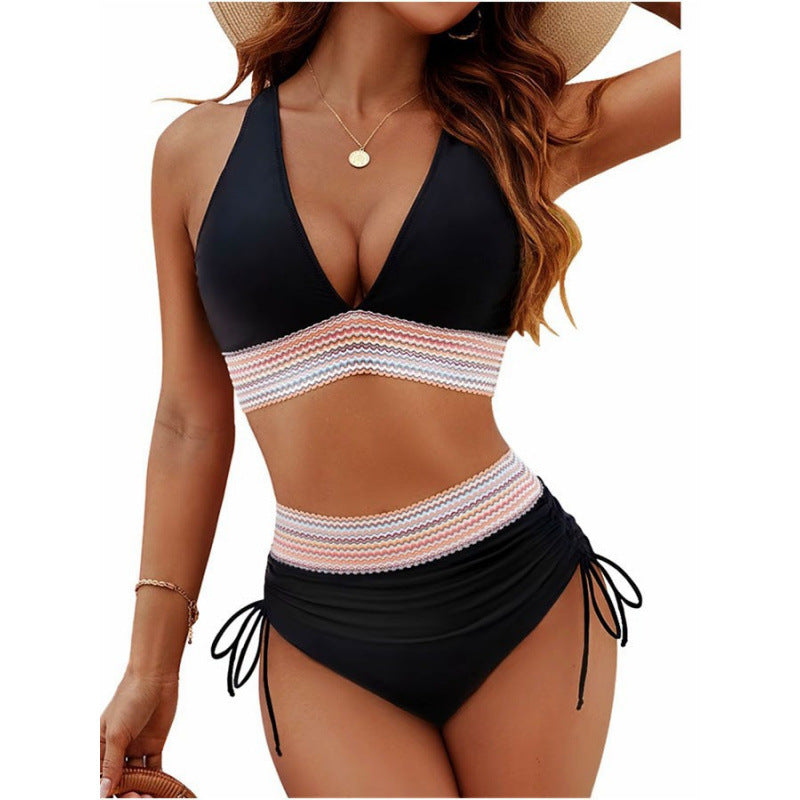 Dame triangel-bikini med justerbare stropper og moderne flæse-look Skovae