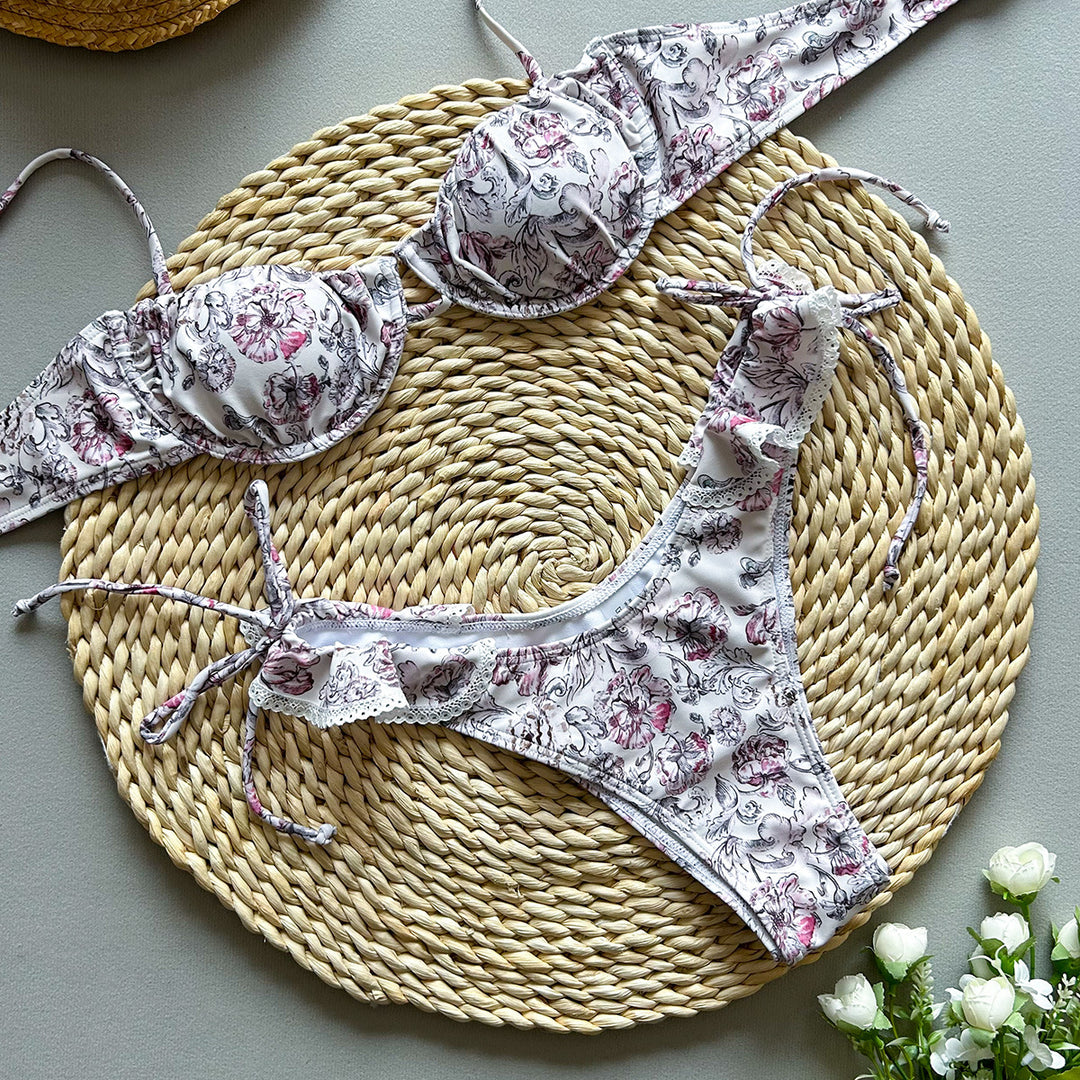 Dame Rynkebikini med floral design og justerbare stropper Stilla