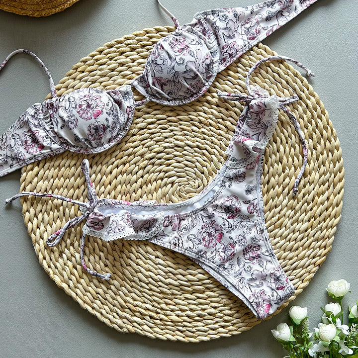 Dame Rynkebikini med floral design og justerbare stropper Stilla