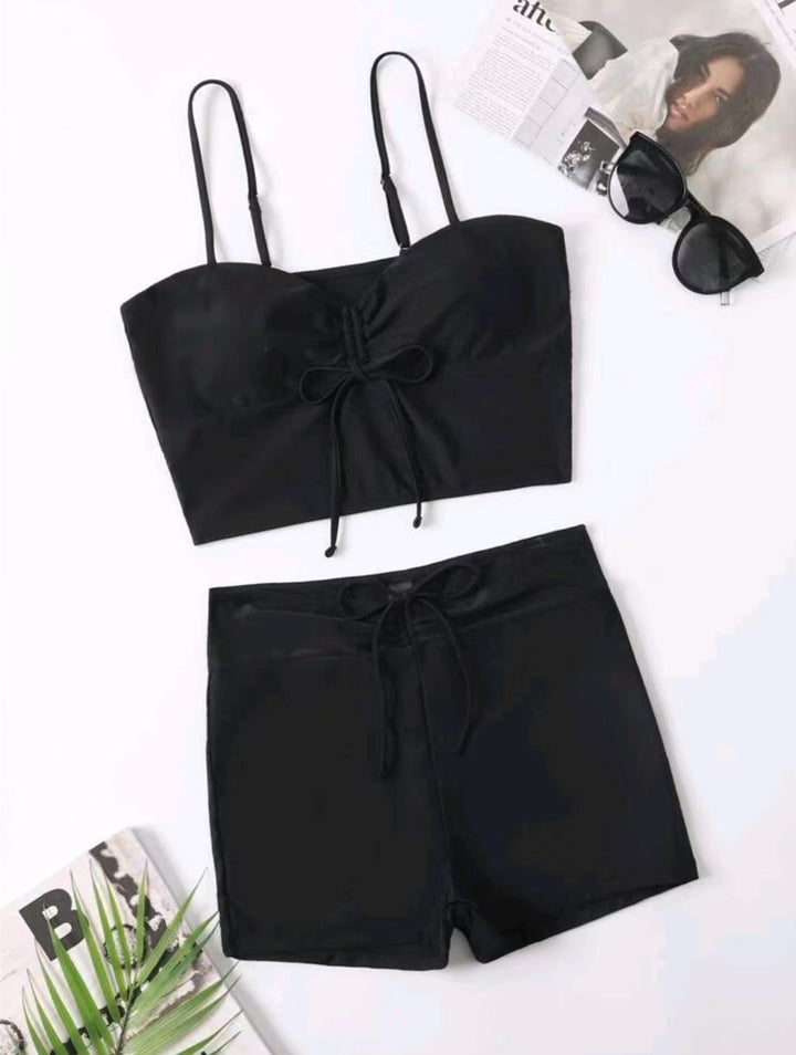 Dame Sporty bikini sæt med crop top og shorts Skovae