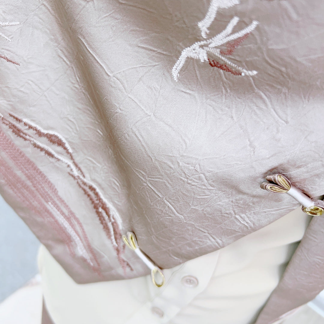 Dame elegant vest med kunstnerisk design og stilfulde detaljer Stilla