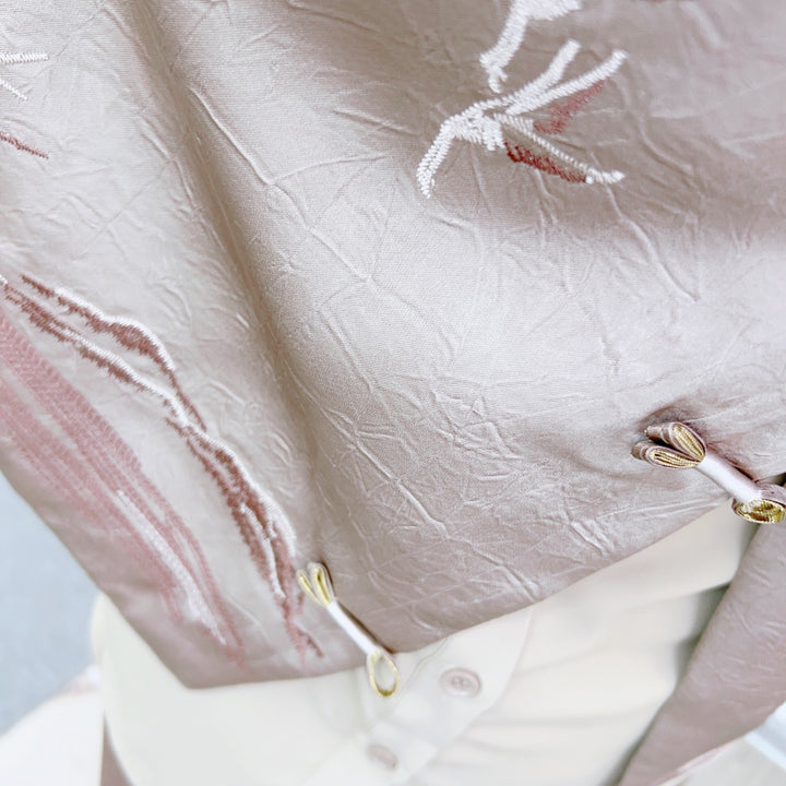Dame elegant vest med kunstnerisk design og stilfulde detaljer Stilla