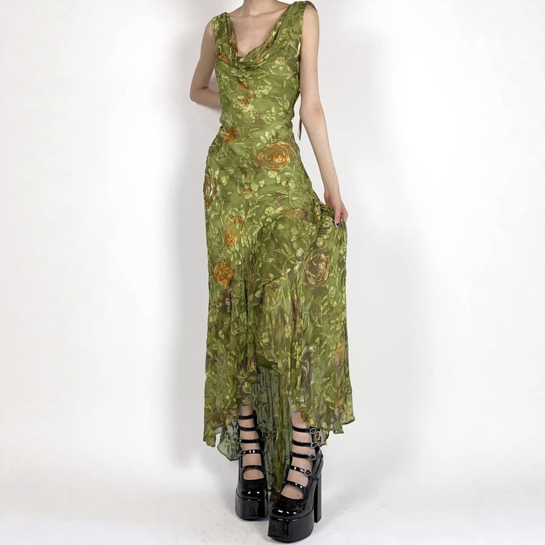 Dame maxikjole med asymmetrisk kant og floral design Skovae