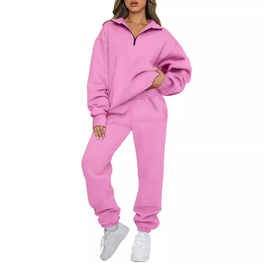 Kvindernes komfortable sæt med sweatpants med moderne ståkrave og kengurulomme Skovae