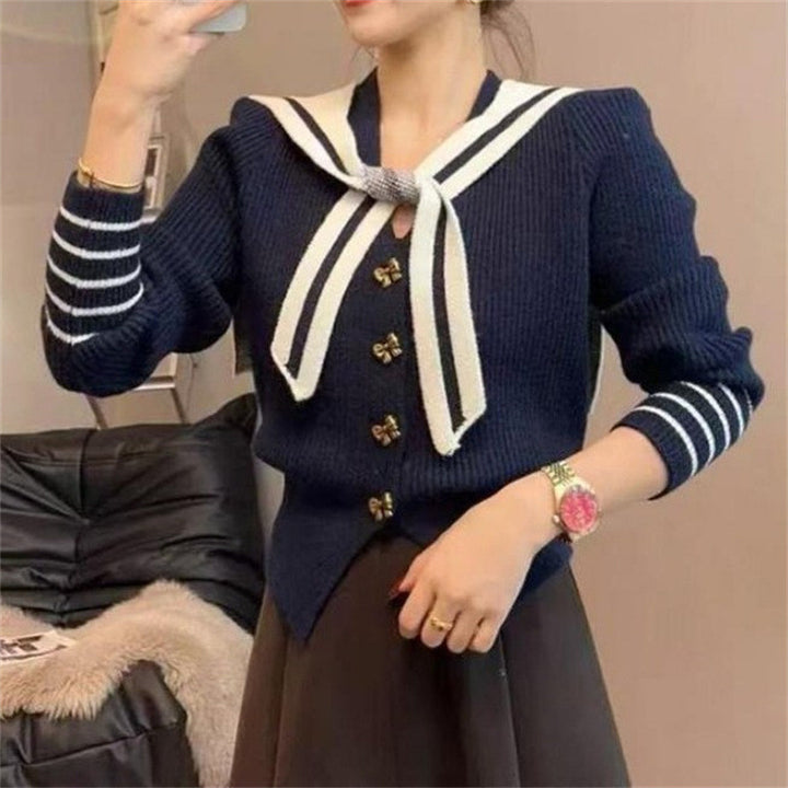 Damer cardigan med maritim krave og knapdetaljer Stilla