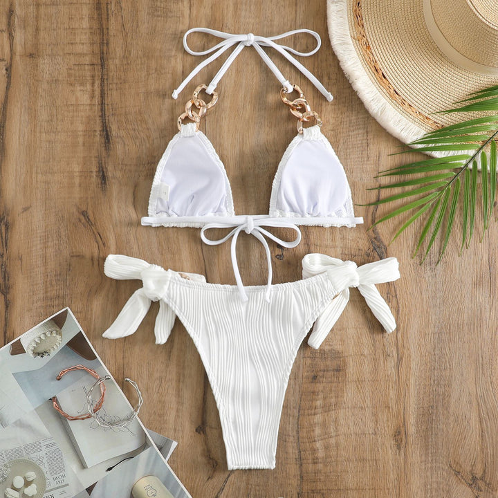 Dame Triangel-Bikini-Sæt med innovativ rynkning og dekorative kædeelementer Stilla