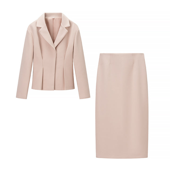 Women's business suit in an elegant cut with a fitted blazer and pencil skirt Stilla