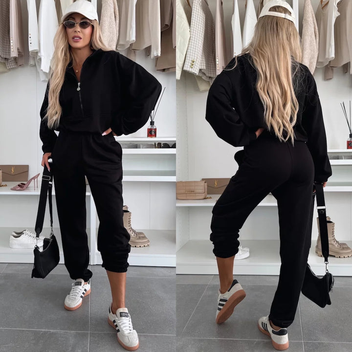 Kvinders trendy sweat suit med halvlange lynlås og elastisk talje Skovae