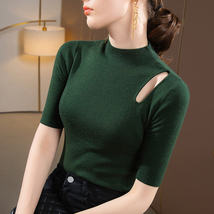 Dame modigt kortærmet shirt med unikke cut-out-detaljer og elegant ståkrave Stilla