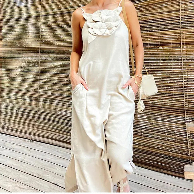 Dame overall med blomstret detalje Stilla