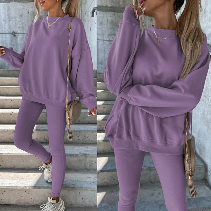 Kvinders sporty fritidssæt med afslappet oversized sweatshirt og tætsiddende leggings Skovae