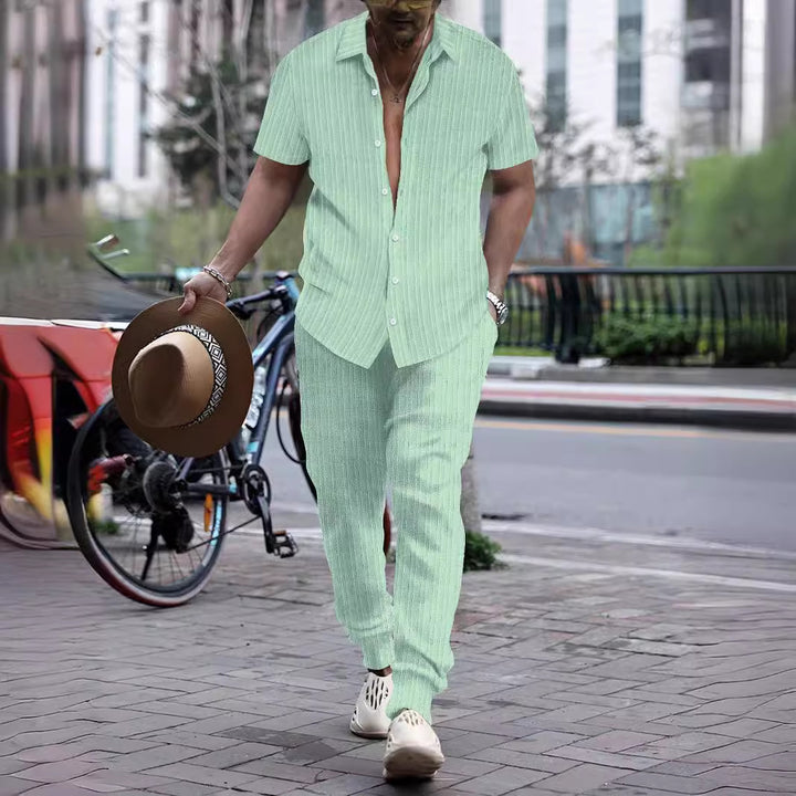 Herrer kortærmet skjorte med fashionabel stribemønster og elegant knapdetaljer Stilla