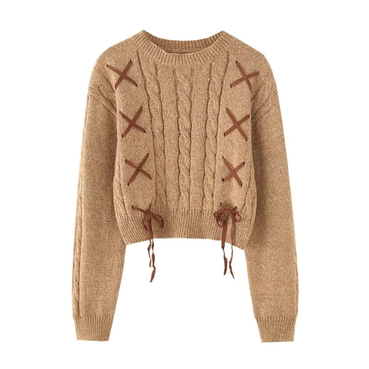 Dame moderigtig strikpullover med raffinerede snøre detaljer og afslappet snit Stilla