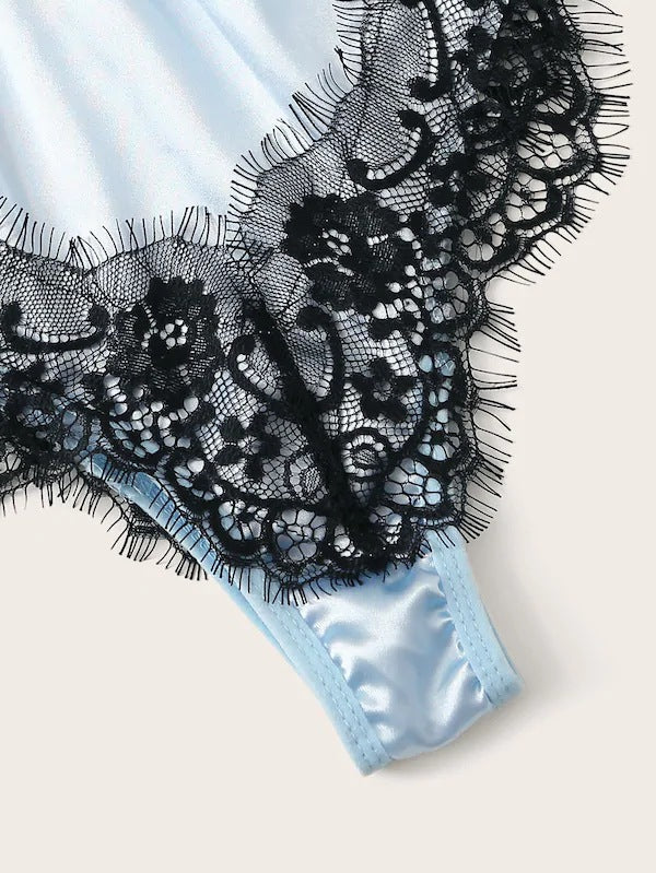 Dame satin bodystocking med spidsbånd Stilla