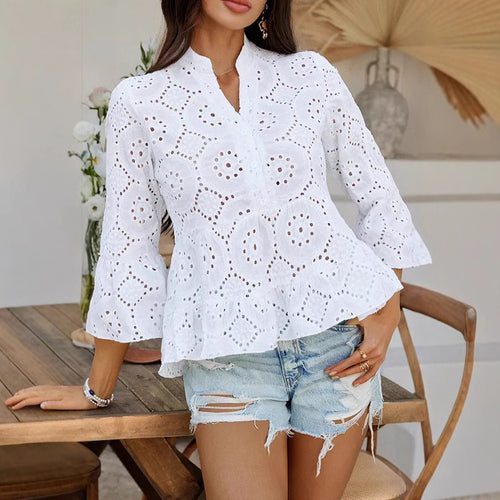 Dame top med elegant broderie anglaise og udstående ærmer Stilla