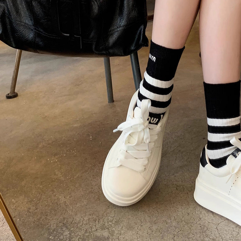 Dame Komfortable Lifestyle Sneakers med fleksible sålekoncept og moderne overmateriale Stilla