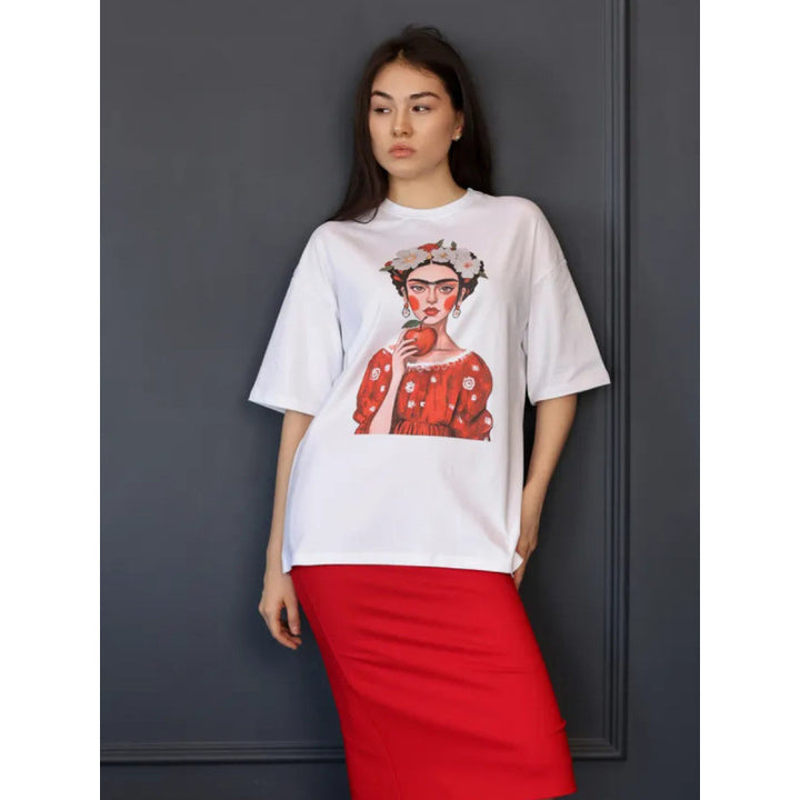 Dame T-shirt med kunstnerisk Frida Kahlo motiv og afslappet oversized snit Stilla
