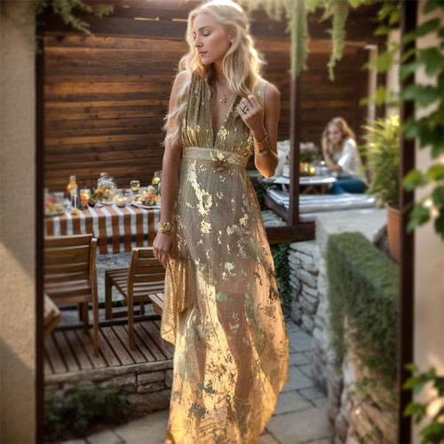 Kvinders elegante maxi kjole med delikat guld mønster og V-hals