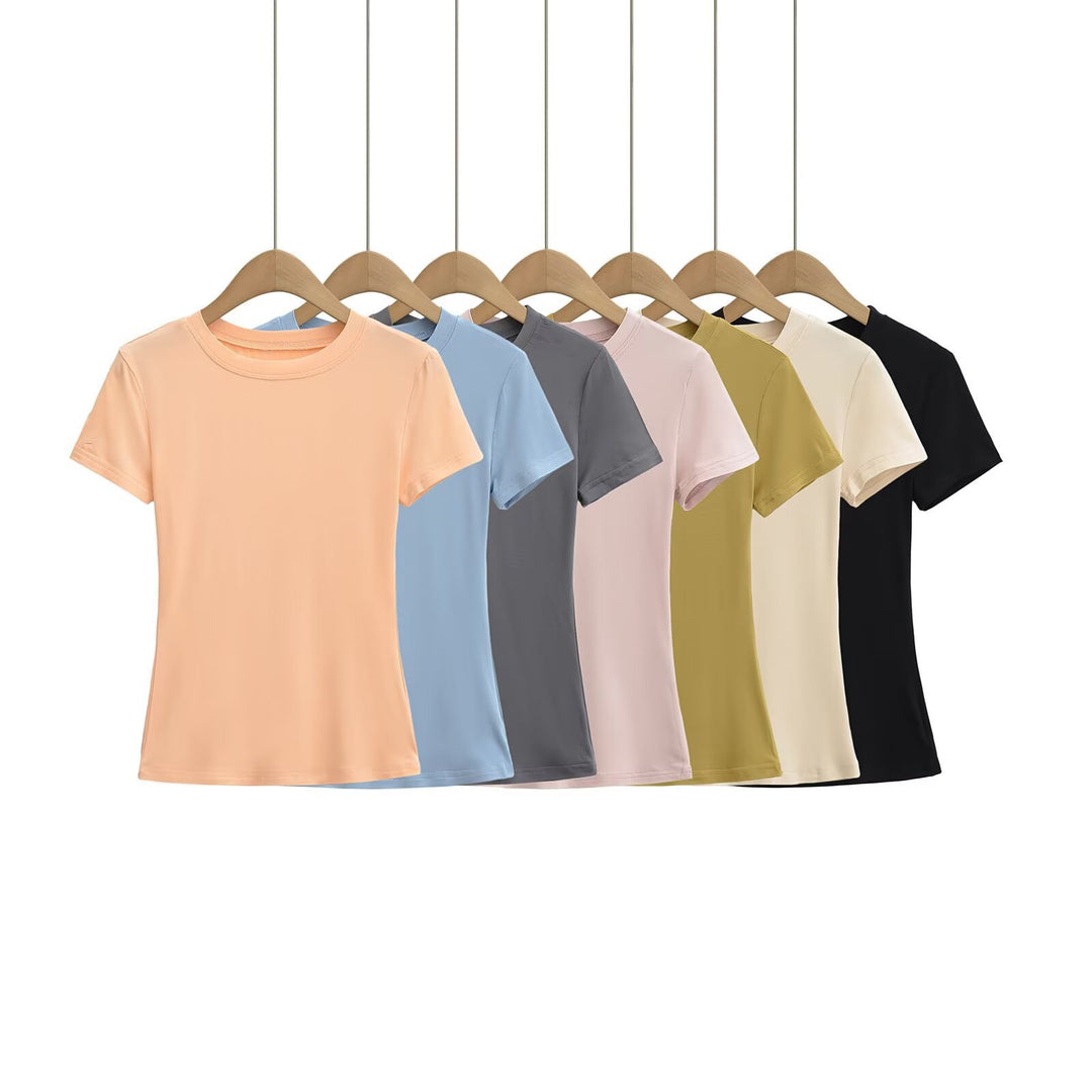 Dame Sporty T-shirt med tætsiddende snit og innovativt strækstof Stilla