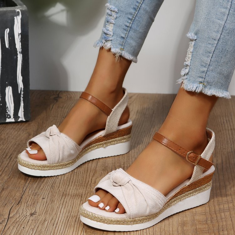 Damer wedge-sandaler med justerbar rem og elastisk indlæg Stilla