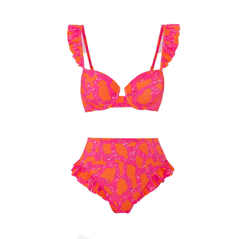 Dame bikini sæt med elegant flæse detaljer og stilfuld overkjole Skovae