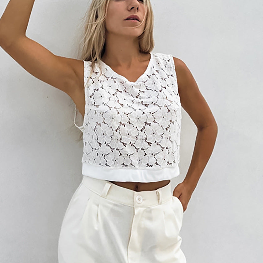 Dame spids-crop-top med blomster mønstre og dekorativt kant Stilla