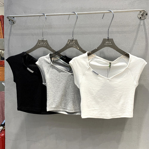Femme Ripp Crop Top med overdimensioneret V-udskæring Stilla