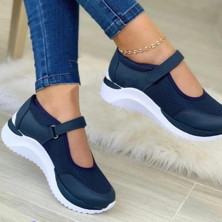 Dame Komfortable Sneakers med åndbart netmateriale og justerbar rem Stilla