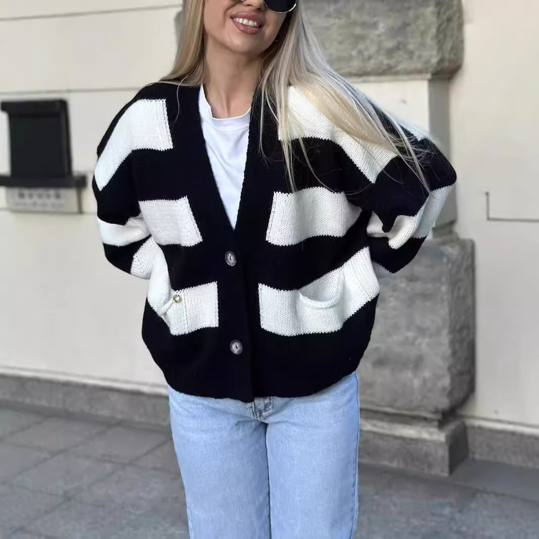Kvinders hyggelige oversized cardigan med moderne striber og lommer Stilla