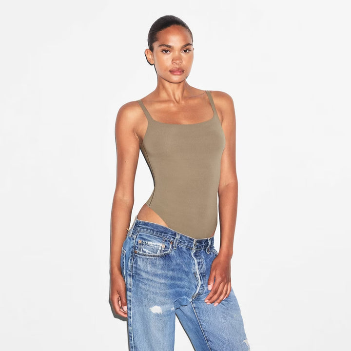 Dame konturformerende body Stilla