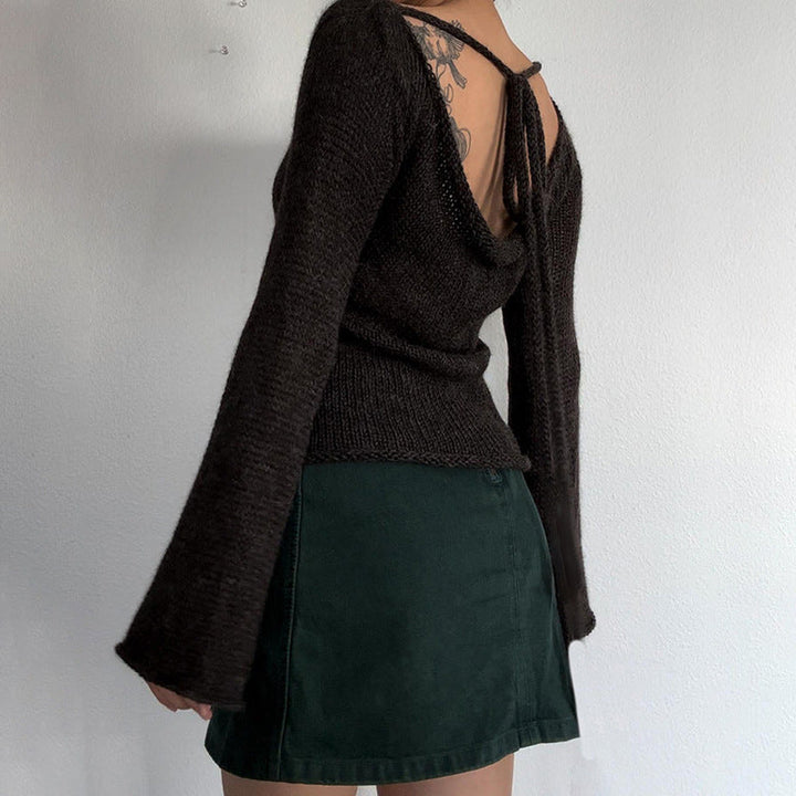 Stilla | Strikket Sweater med Klokkeærmer og Blonde