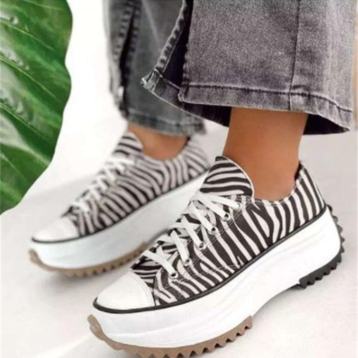Dame Komfortable Sneakers med støddæmpende plateau sål og kvalitets overmateriale Stilla
