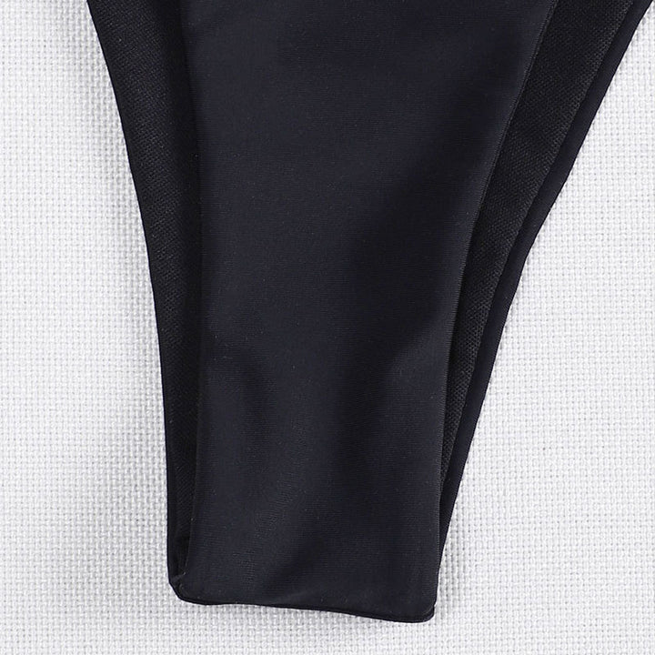 Dame bikiniunderdel med justerbare bånd og elegante ringdetaljer Skovae